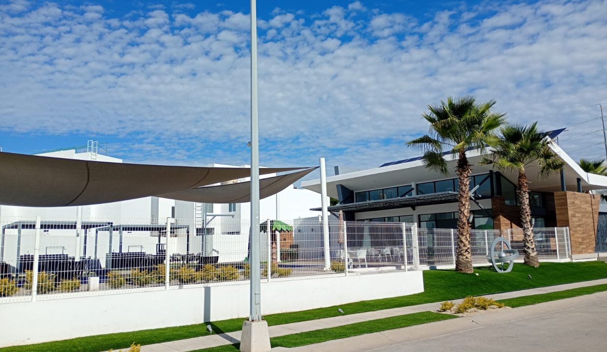 ebbda0d5-1ee7-41f7-9cb2-a7472547b61c